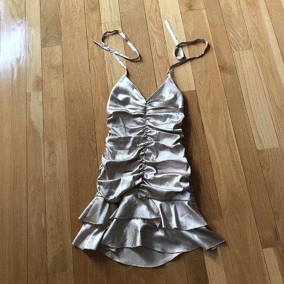 Jessica McClintock Dresses & Skirts - 🧡Gold Halter Ruffle Dress🧡